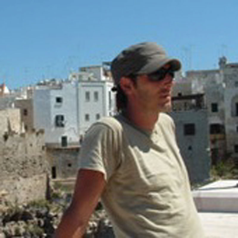 Ritratto di Damiano Andreini, scrittore e accompagnatore turistico toscano, autore del progetto Slowtuscany.