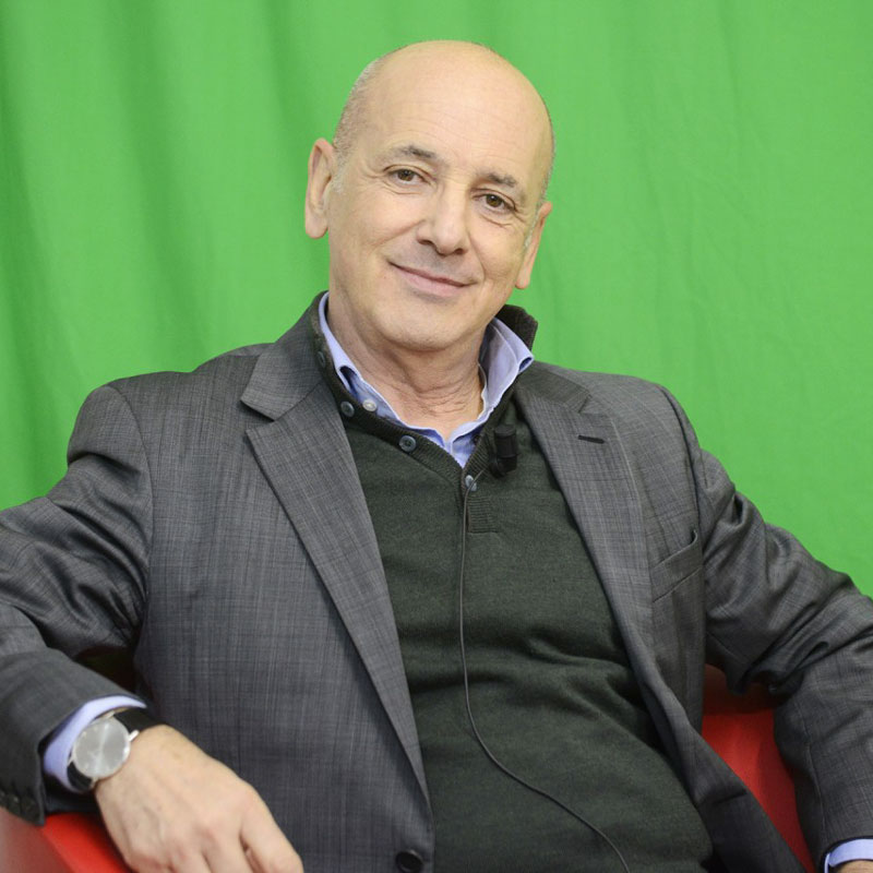 Ritratto di Guido Perosino, dirigente di associazione e pubblicista piemontese, editorialista per quotidiani e periodici.